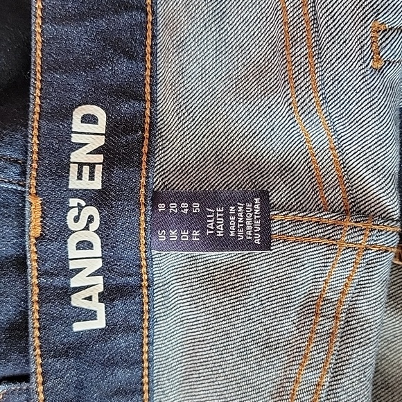 Lands' End Cutoff Denim Bermuda Shorts/ SIZE 18. - Picture 3 of 10